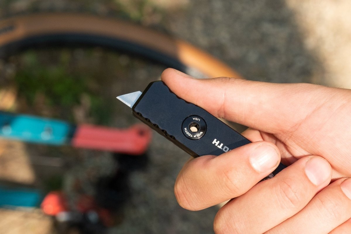 Titanium 8 - Bit Chainbreaker + Utility Knife Multi - Tool - Litespeed Bicycles