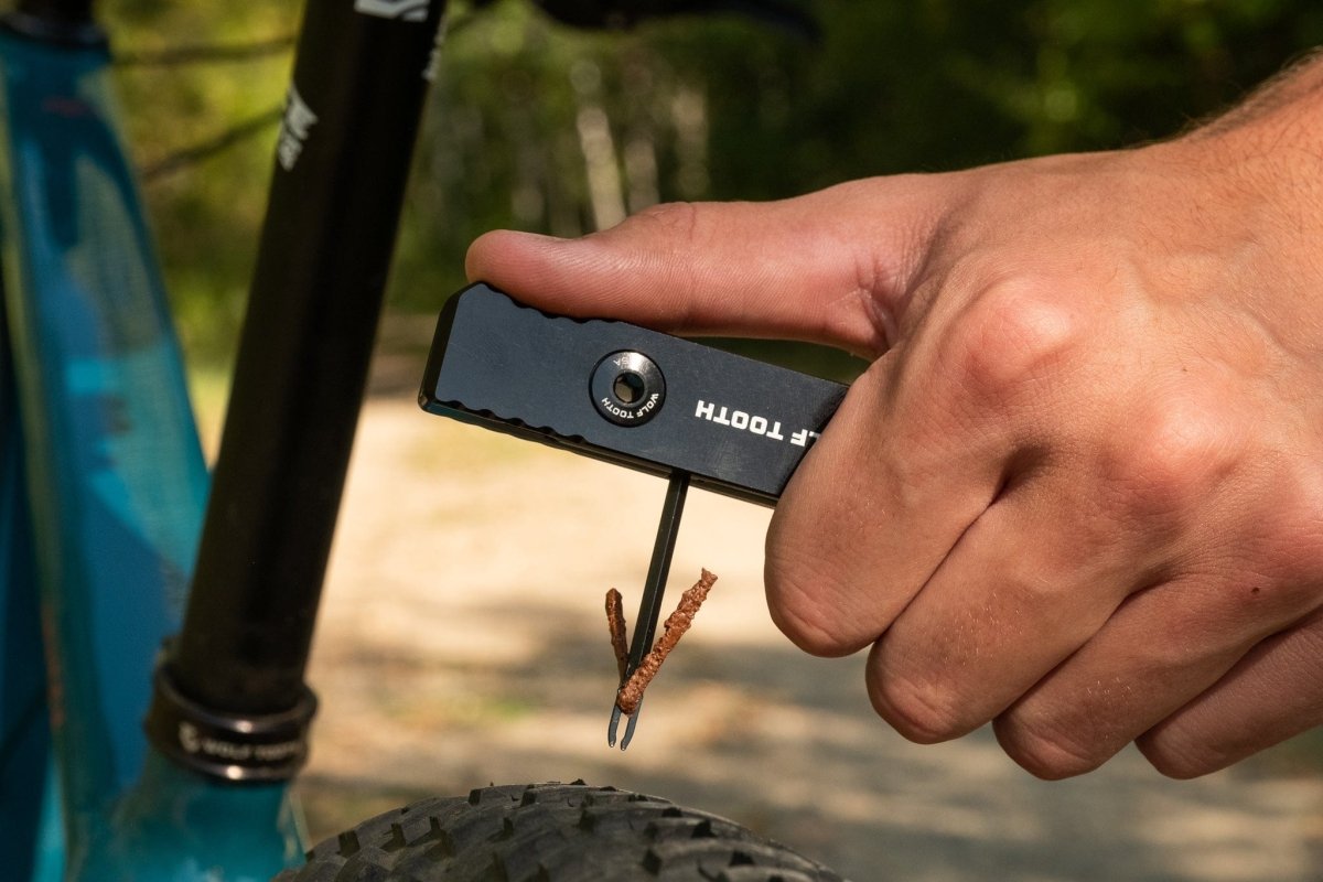 Titanium 8 - Bit Chainbreaker + Utility Knife Multi - Tool - Litespeed Bicycles