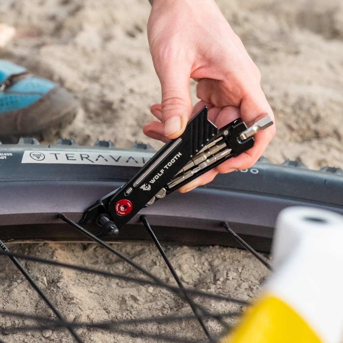 Titanium 8 - Bit Pack Pliers - Litespeed Bicycles