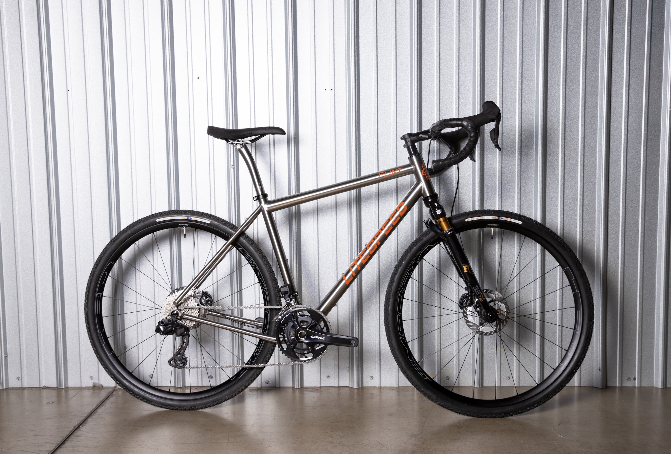 Litespeed ロードバイク Shimano 105 ロードバイクメーカ―解説】第47回 ゆっくり解説LITESPEED